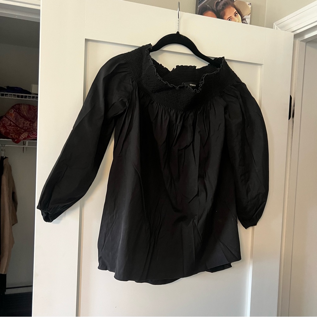 Theory Off The Shoulder Top!!